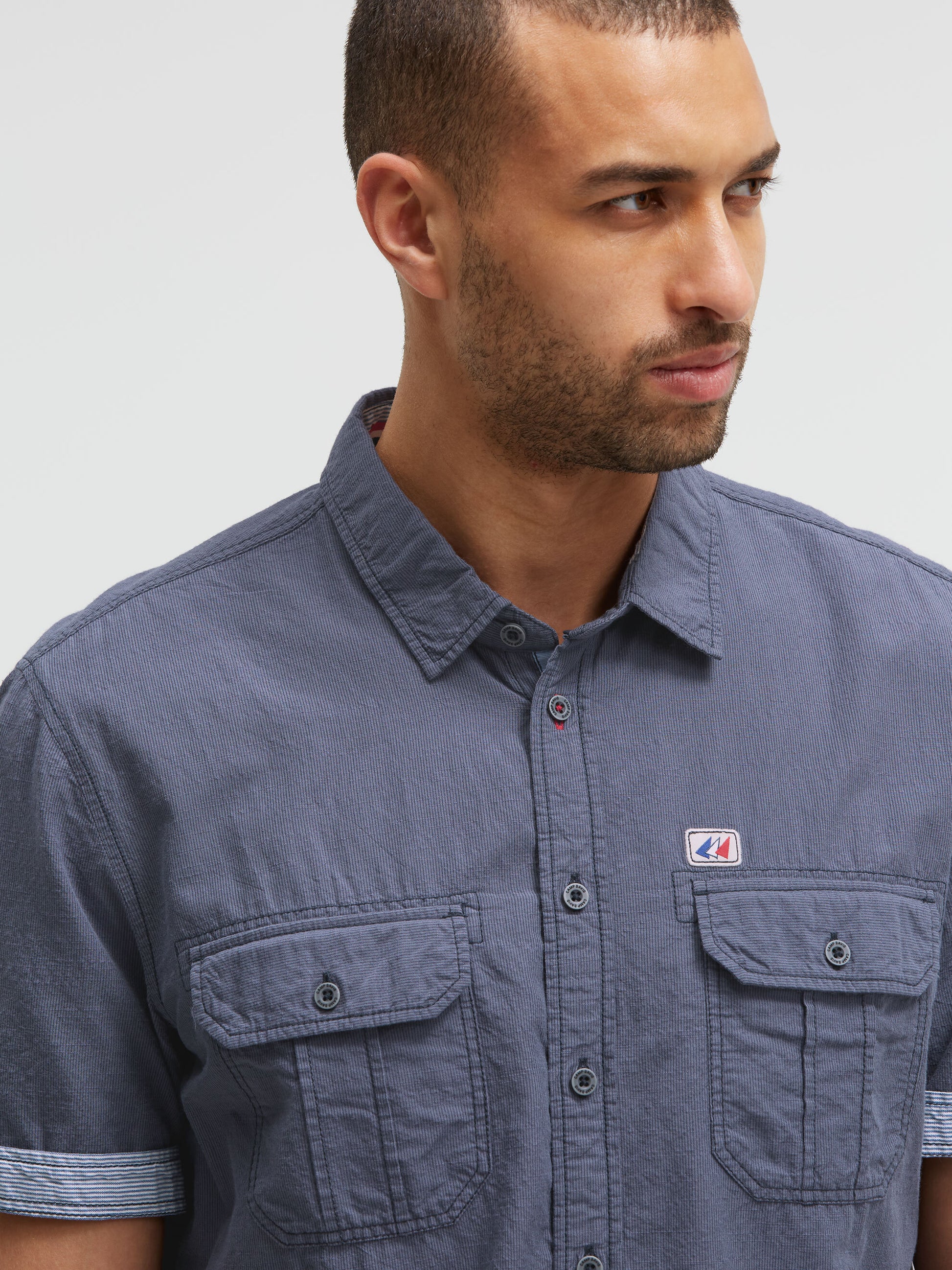 Fein gestreiftes Kurzarmhemd mit Klappentaschen blue navy - 5