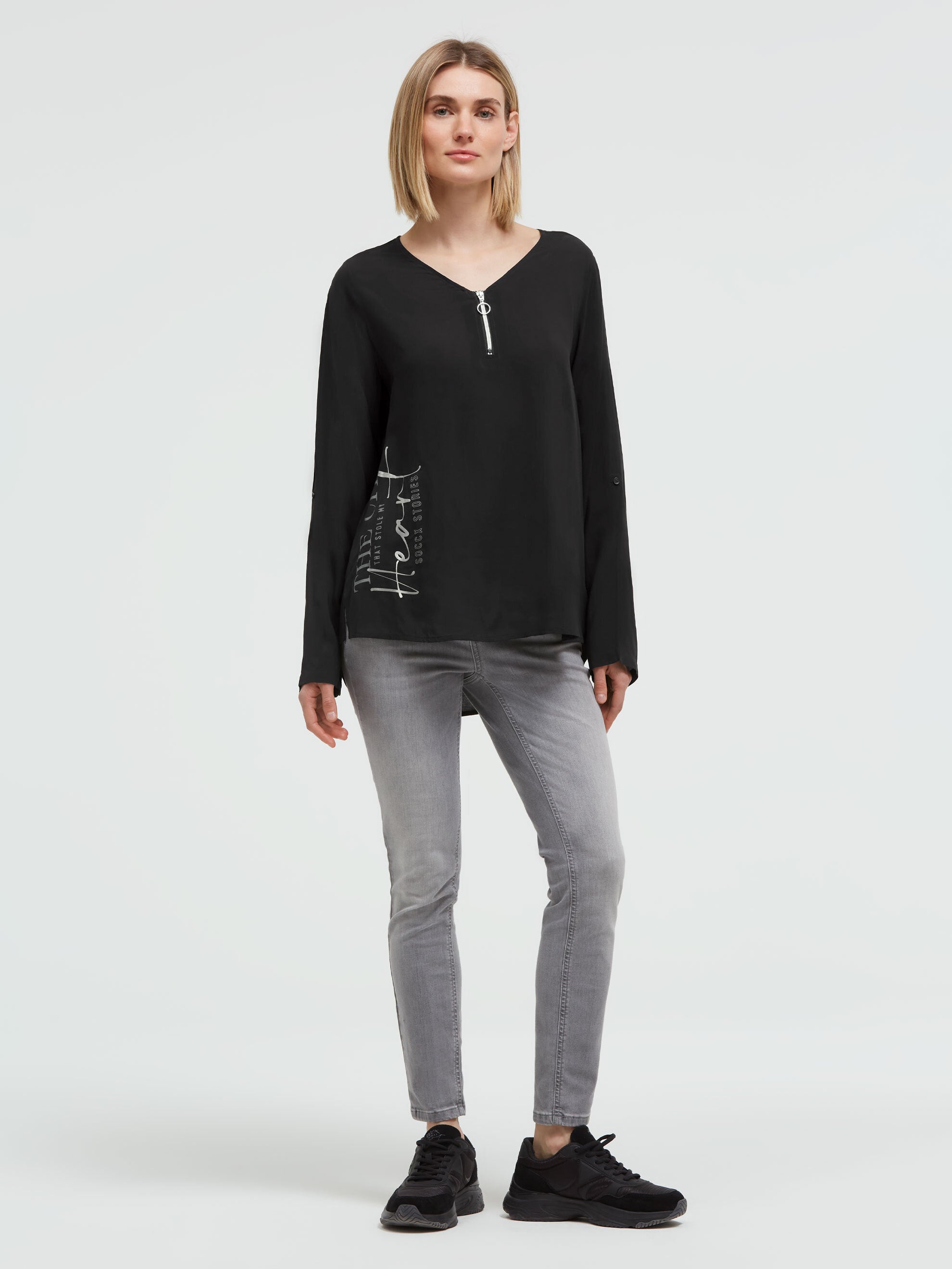 Leichte Bluse mit V-Ausschnitt und Rückenprint black