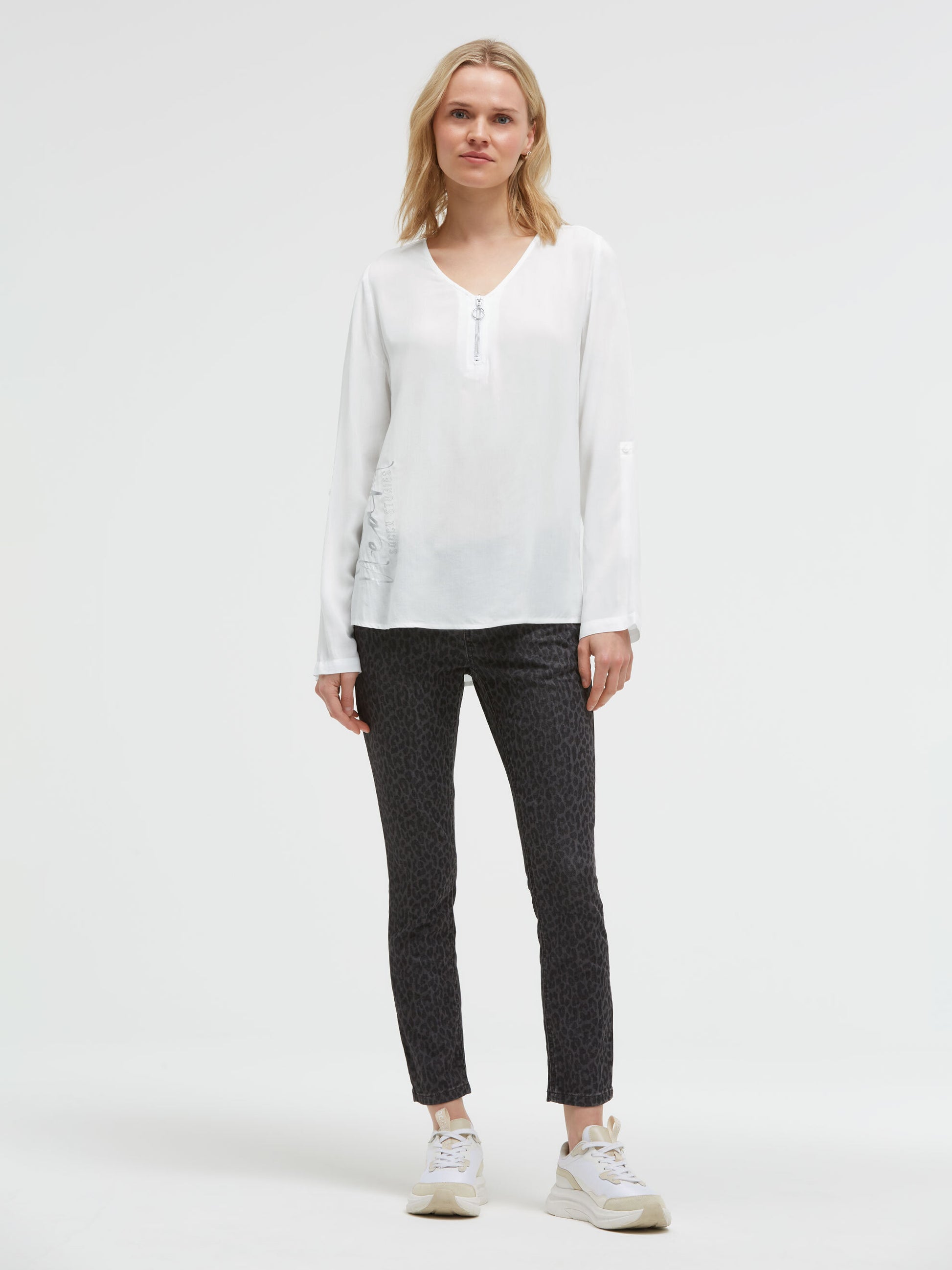 Leichte Bluse mit V-Ausschnitt und Rückenprint opticwhite - 3
