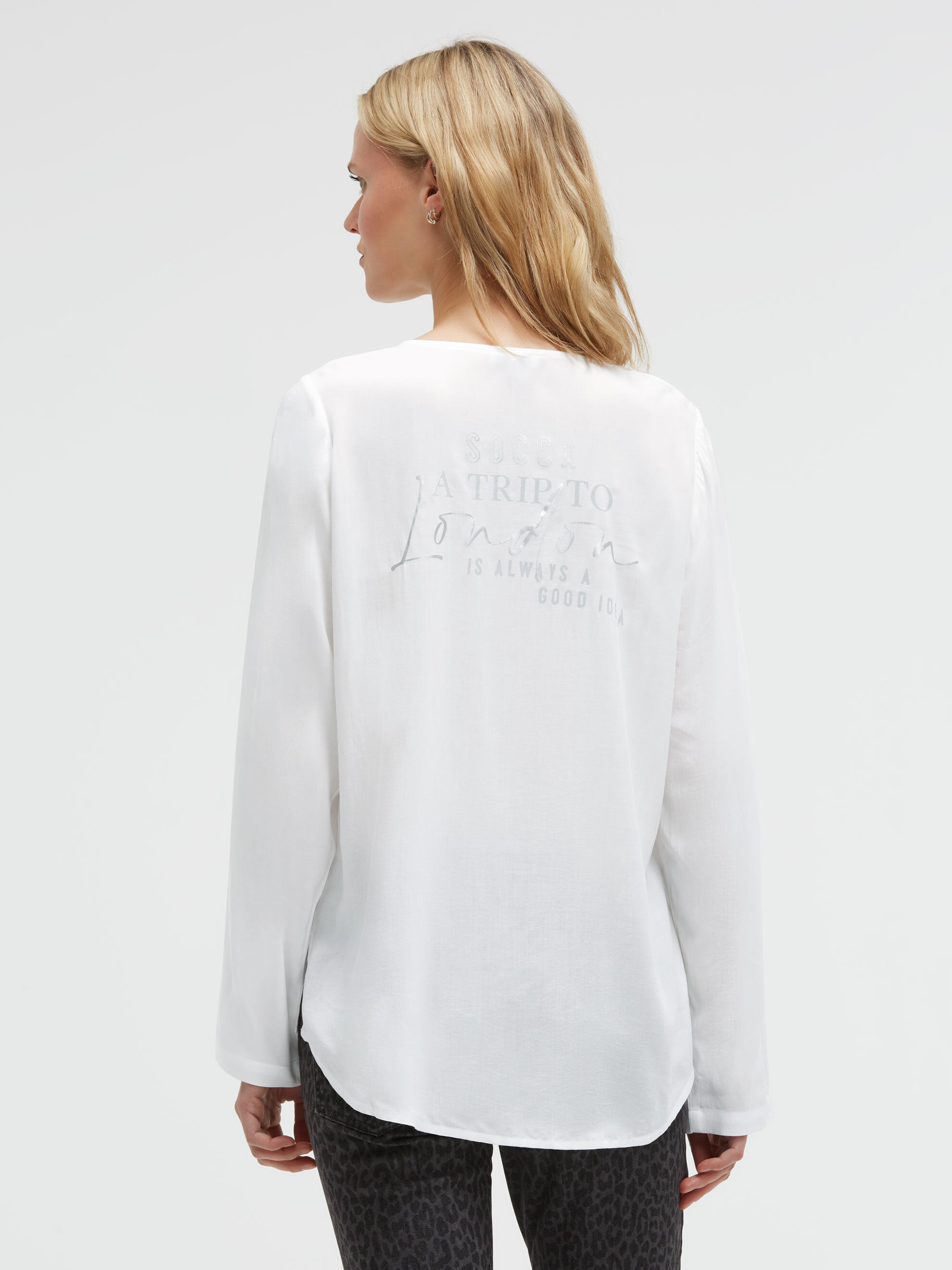 Leichte Bluse mit V-Ausschnitt und Rückenprint opticwhite