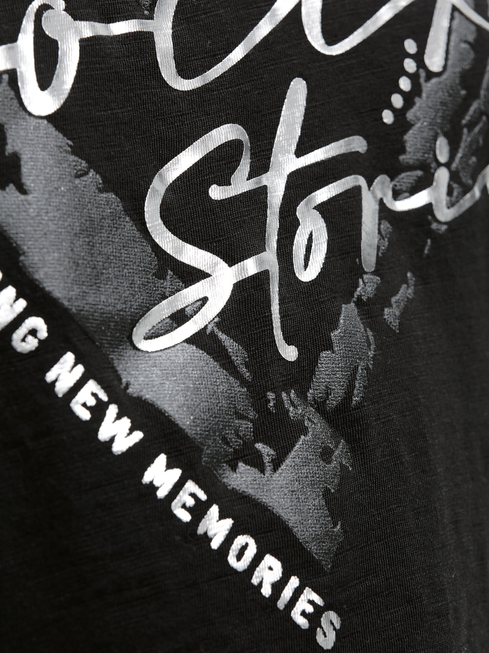 T-Shirt mit überschnittener Schulter und Folienprint black - 6