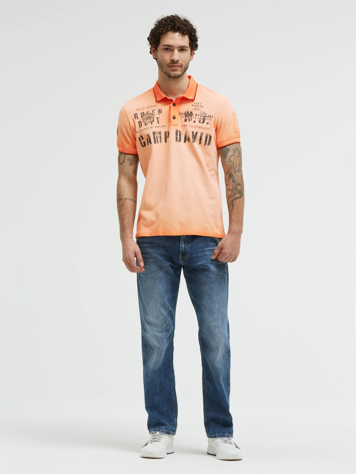 Pikee-Polo Oil Dyed mit Prints und Patches mellow orange - 3