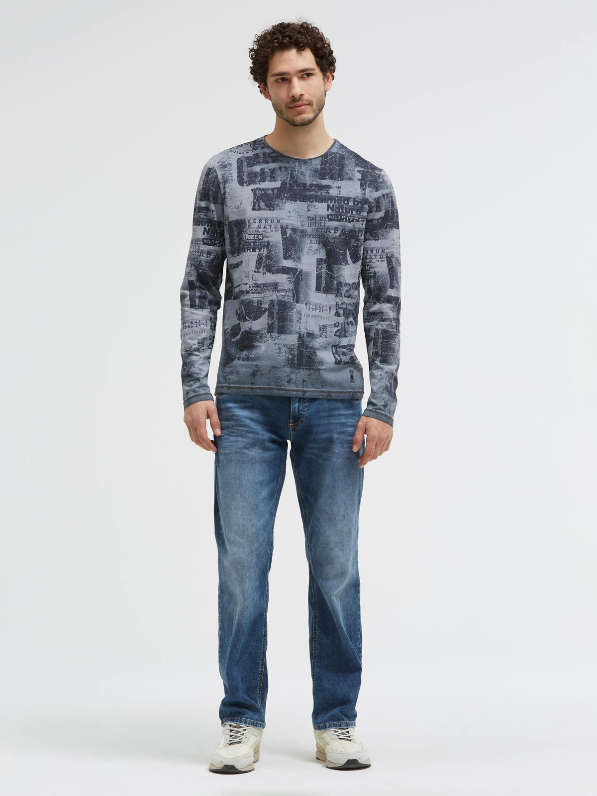 Longsleeve mit All Over Print in Used-Optik blue concrete - 3