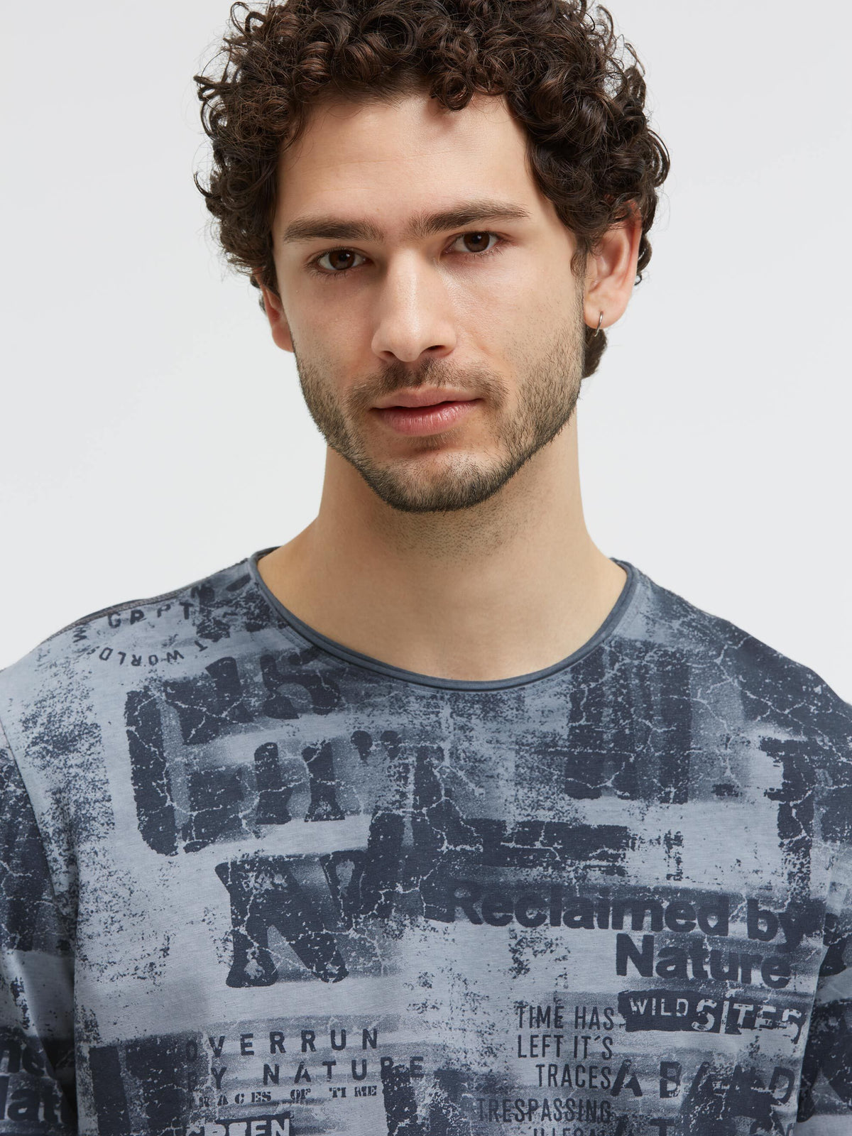 Longsleeve mit All Over Print in Used-Optik blue concrete - 4