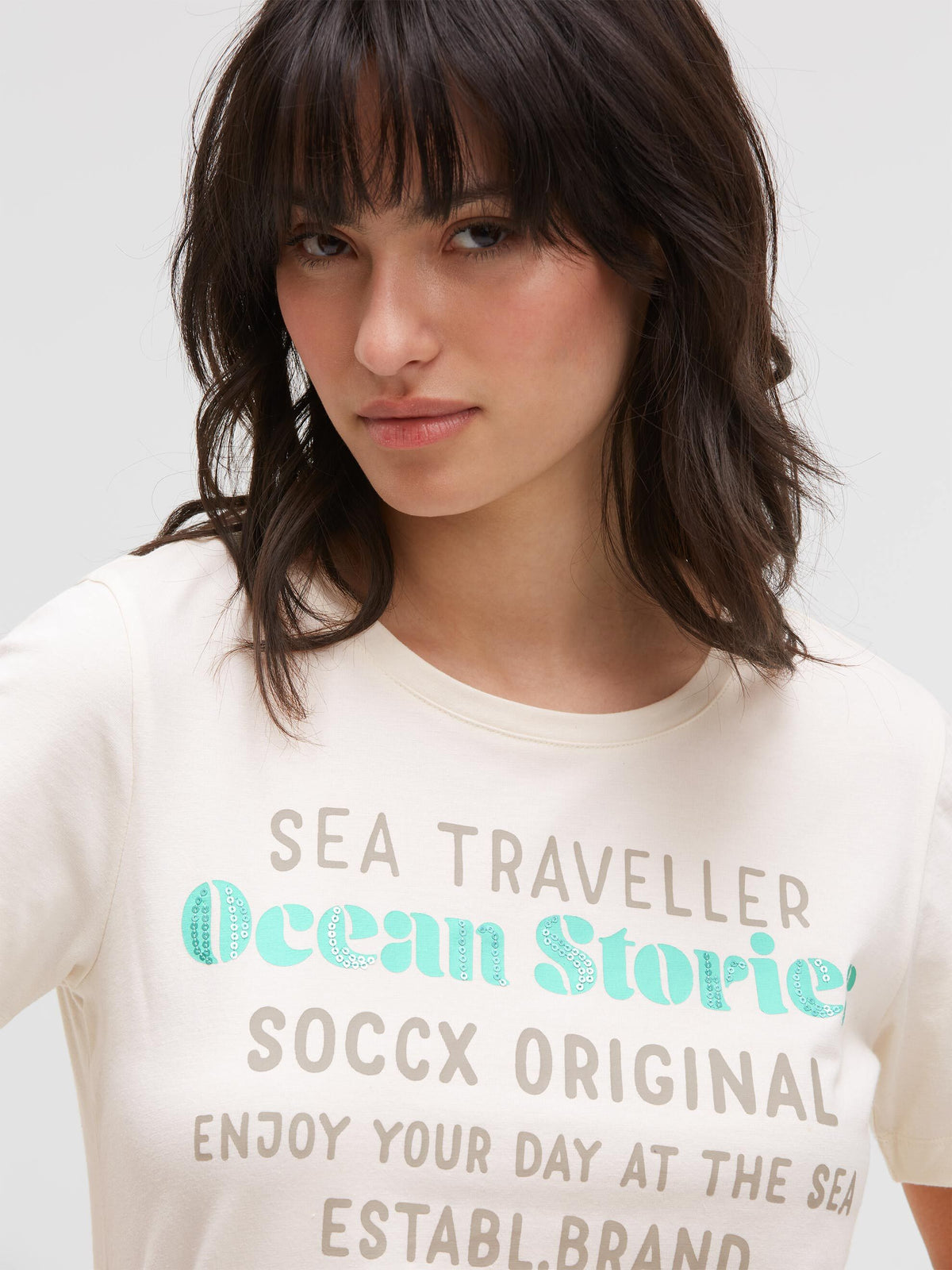 T-Shirt Rundhals mit Label Print shell sand - 4
