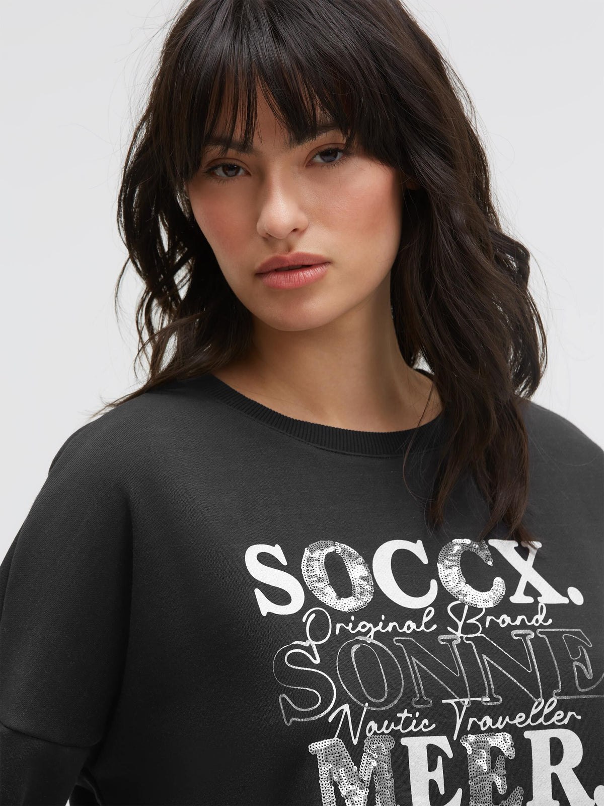 Sweatshirt mit Pailletten-Artwork und Seitenschlitzen black - 4
