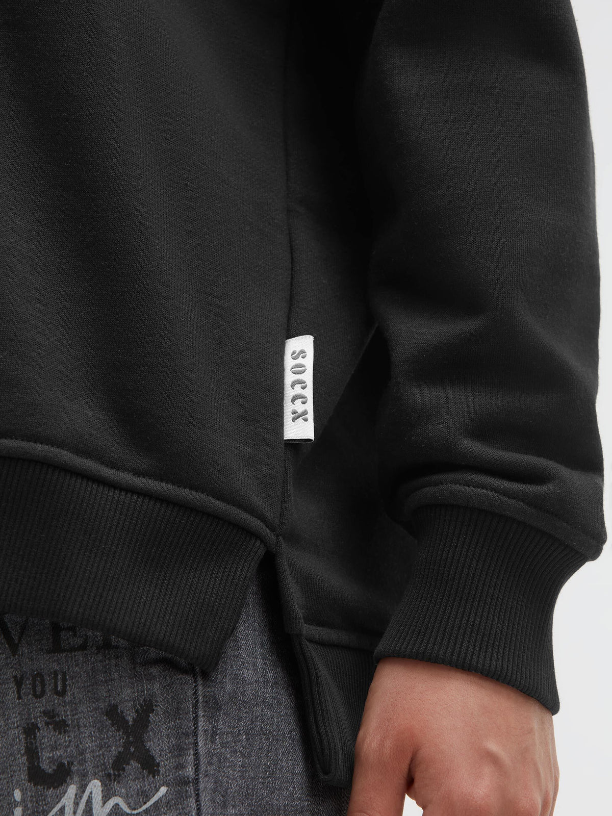 Sweatshirt mit Pailletten-Artwork und Seitenschlitzen black