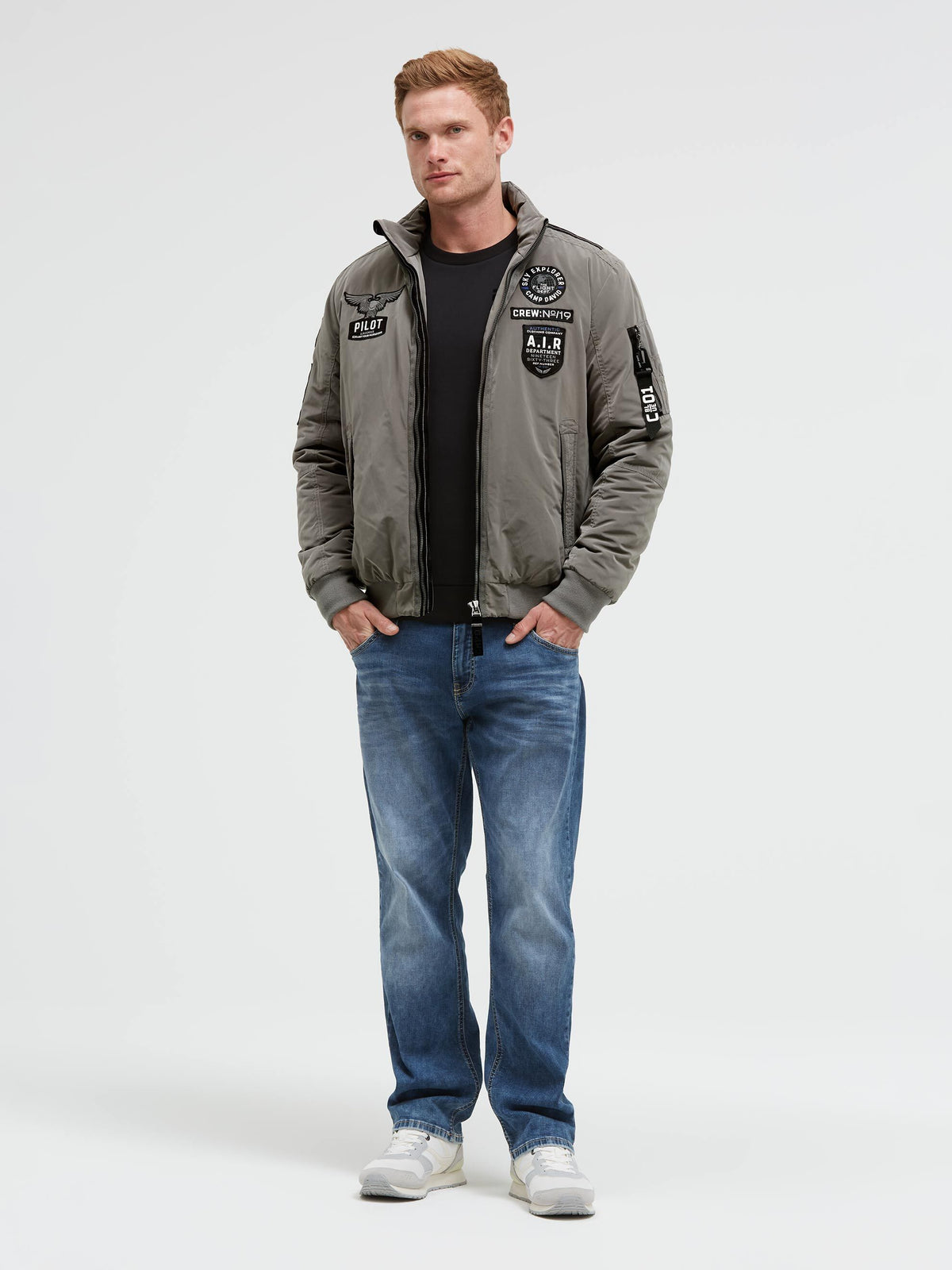 Wattierte Fliegerjacke mit Label Patches platin - 3