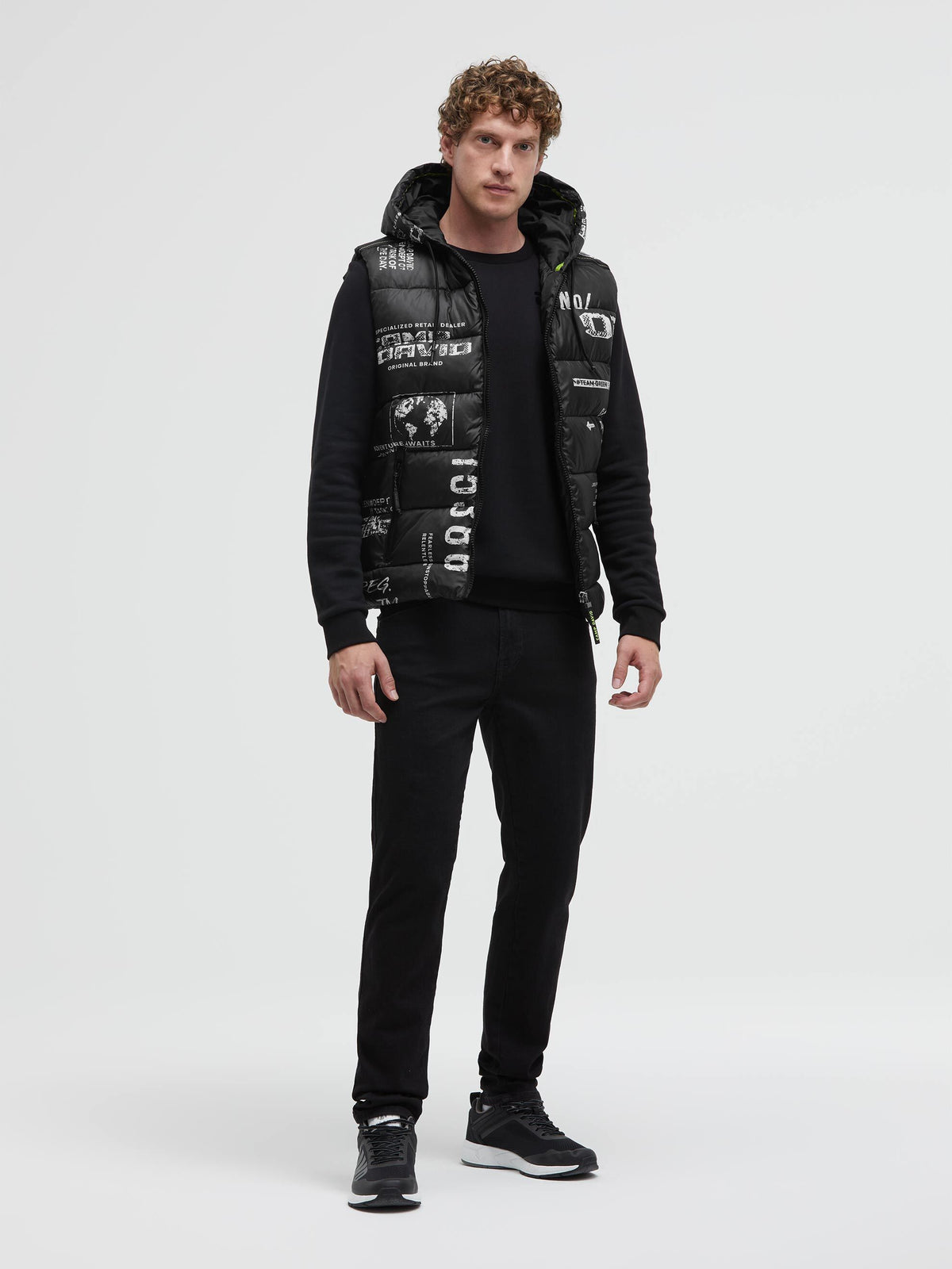 Steppweste mit Kapuze und All Over Print black - 3