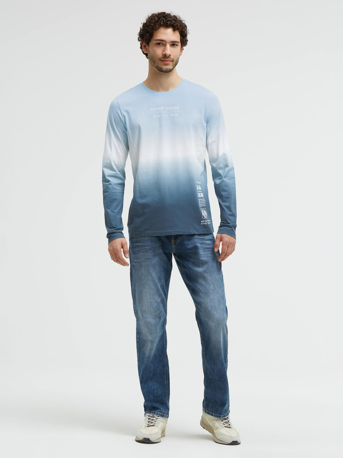 Longsleeve Dip Dye mit Label Prints light blue