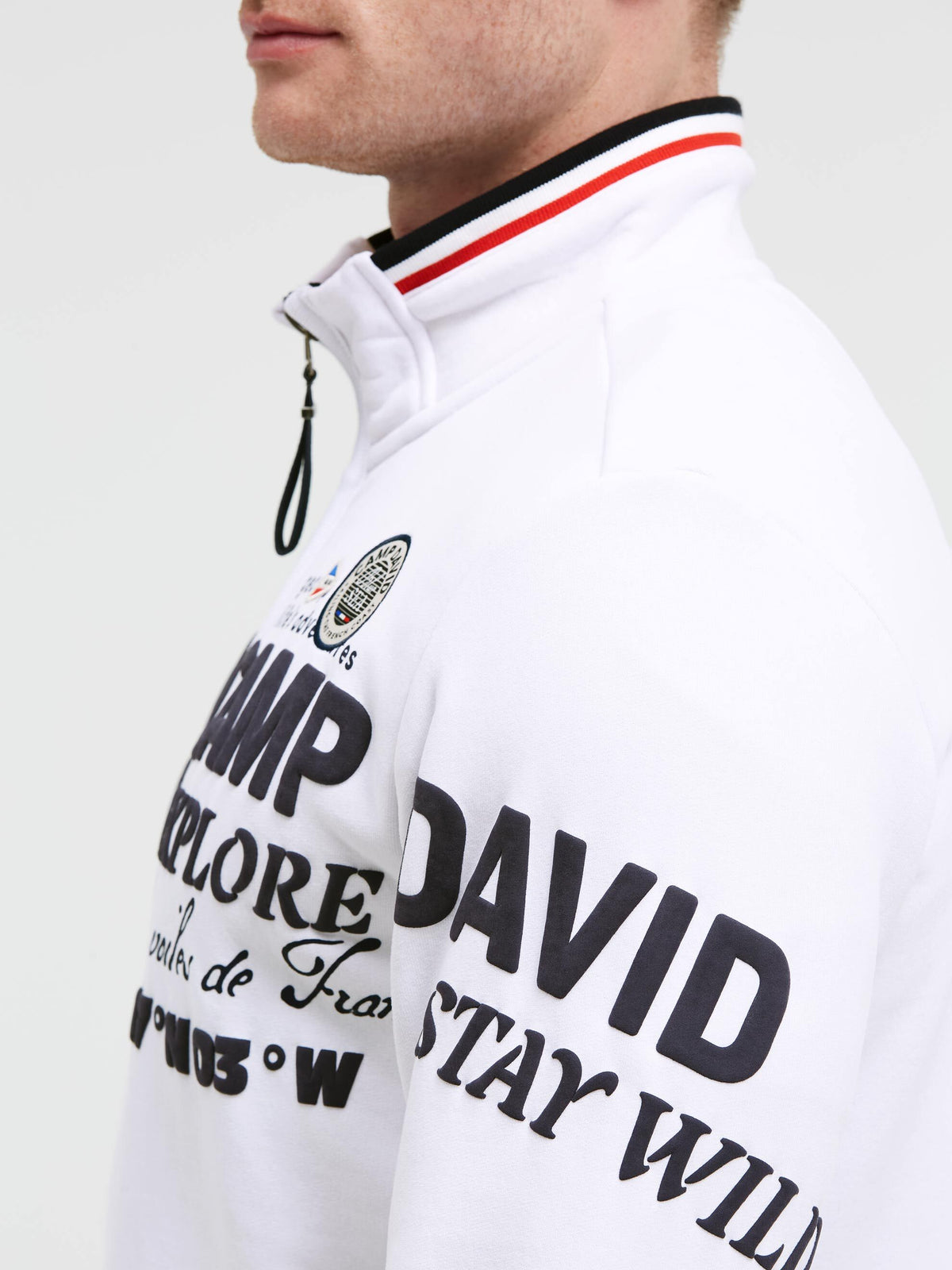 Sweatjacke mit 3D-Rubber-Artworks opticwhite
