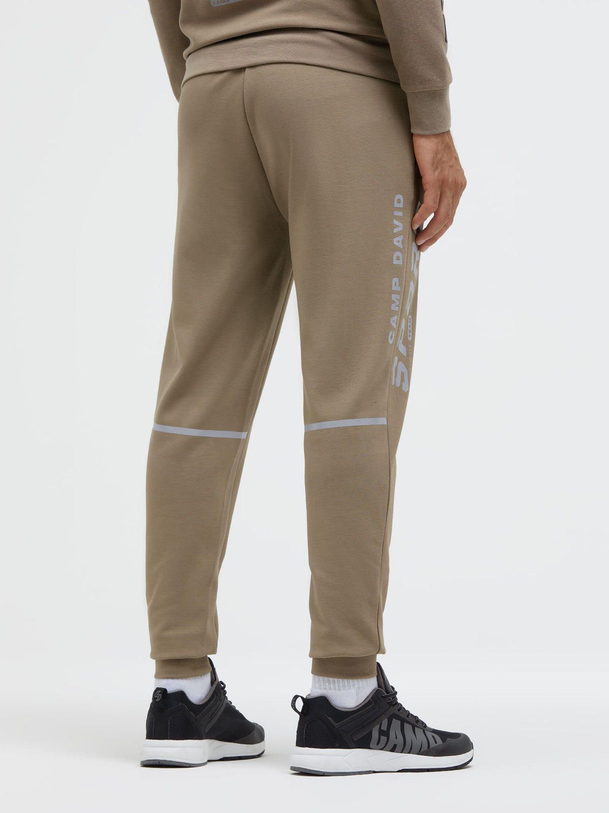 Joggpants aus Interlock-Pikee mit Artworks shadow beige - 5