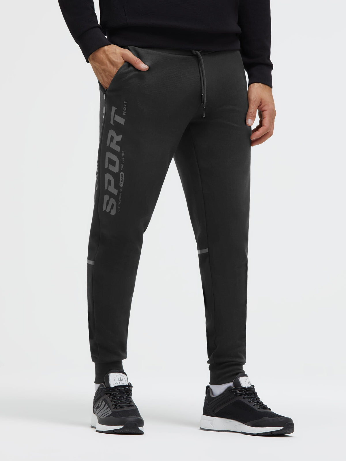Joggpants aus Interlock-Pikee mit Artworks black - 2