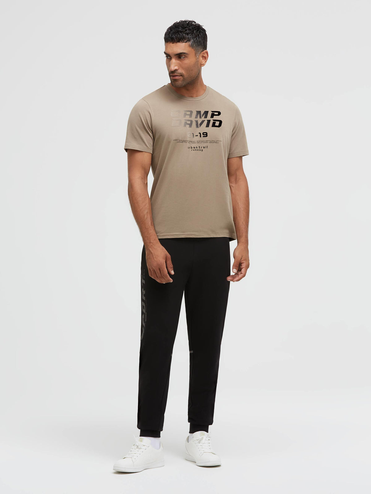 T-Shirt Rundhals mit Flockprint shadow beige - 3