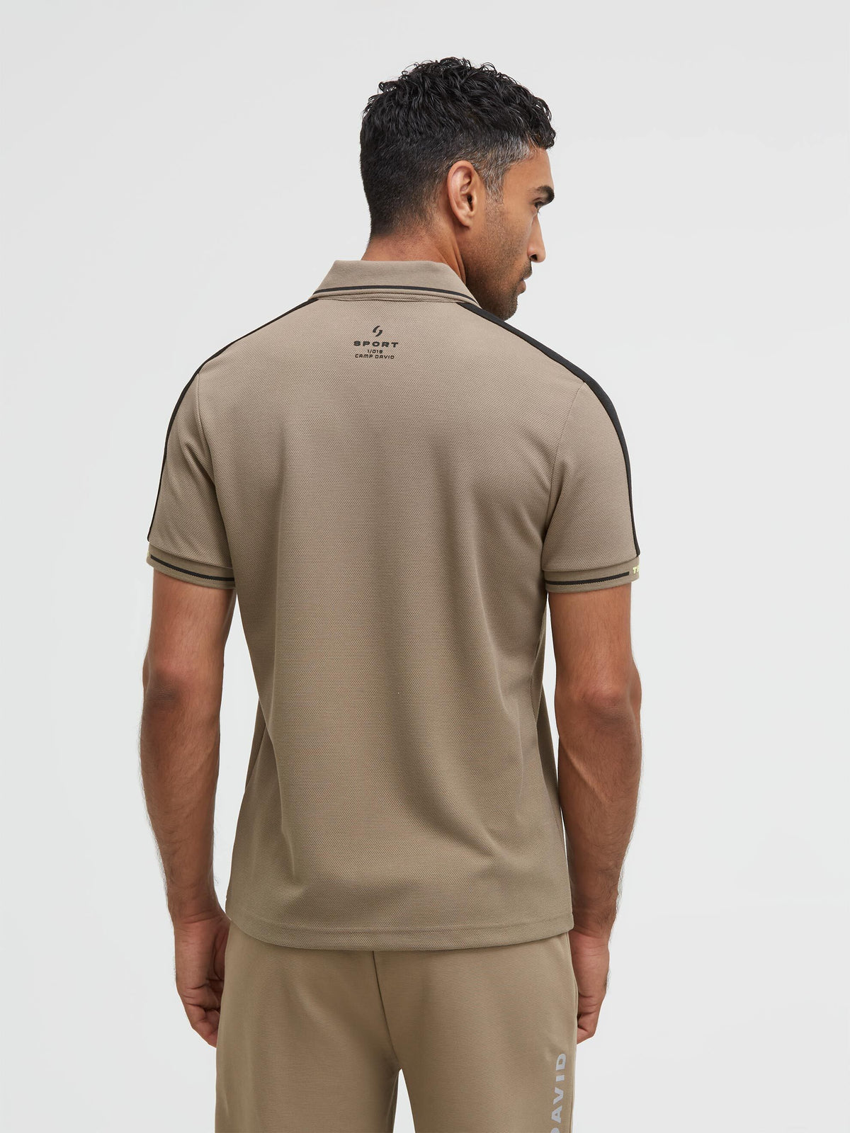 Jacquard-Polo mit Schultertapes und Artworks shadow beige