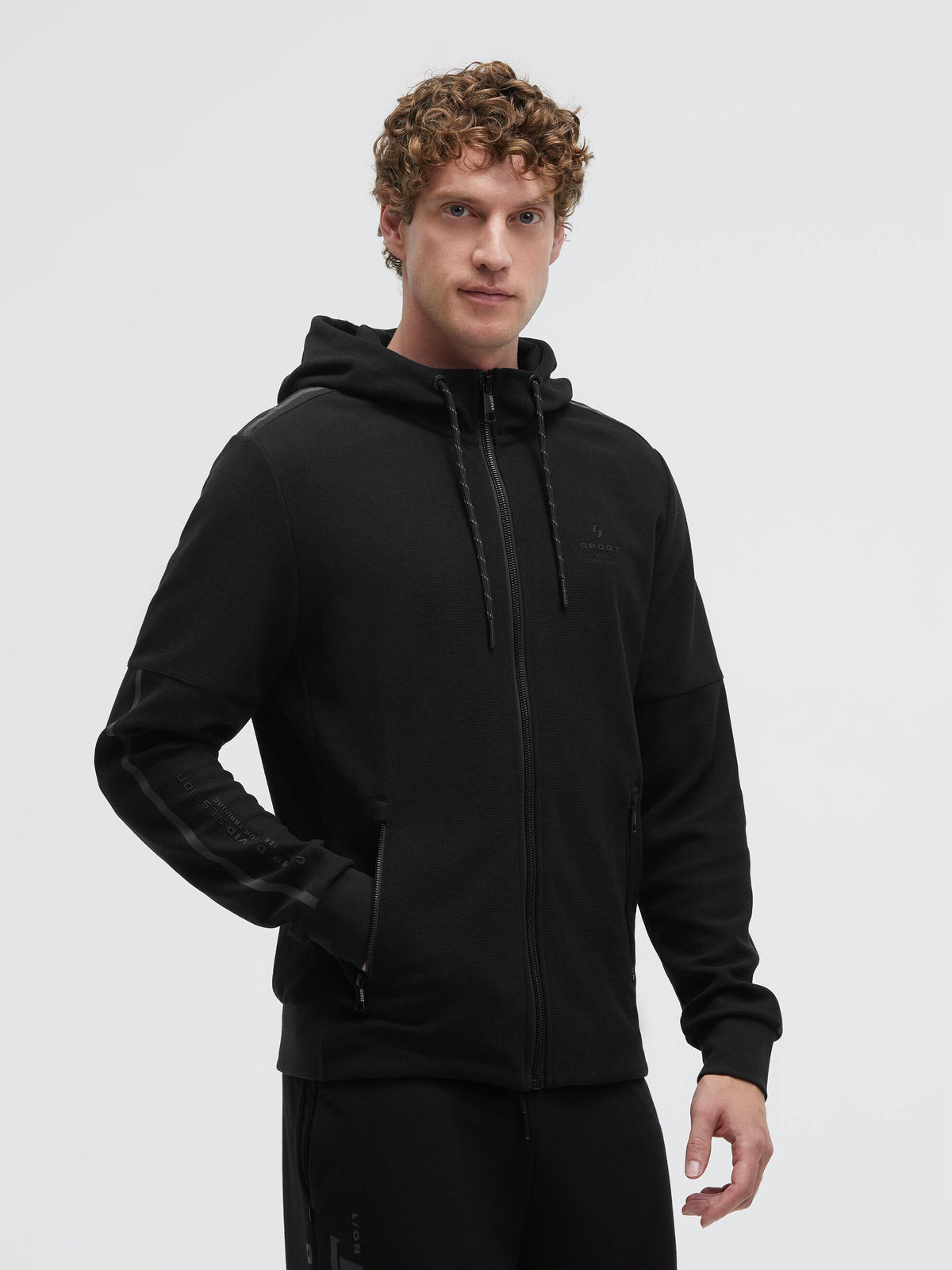 Kapuzensweatjacke aus Interlock-Pikee mit Backprint black