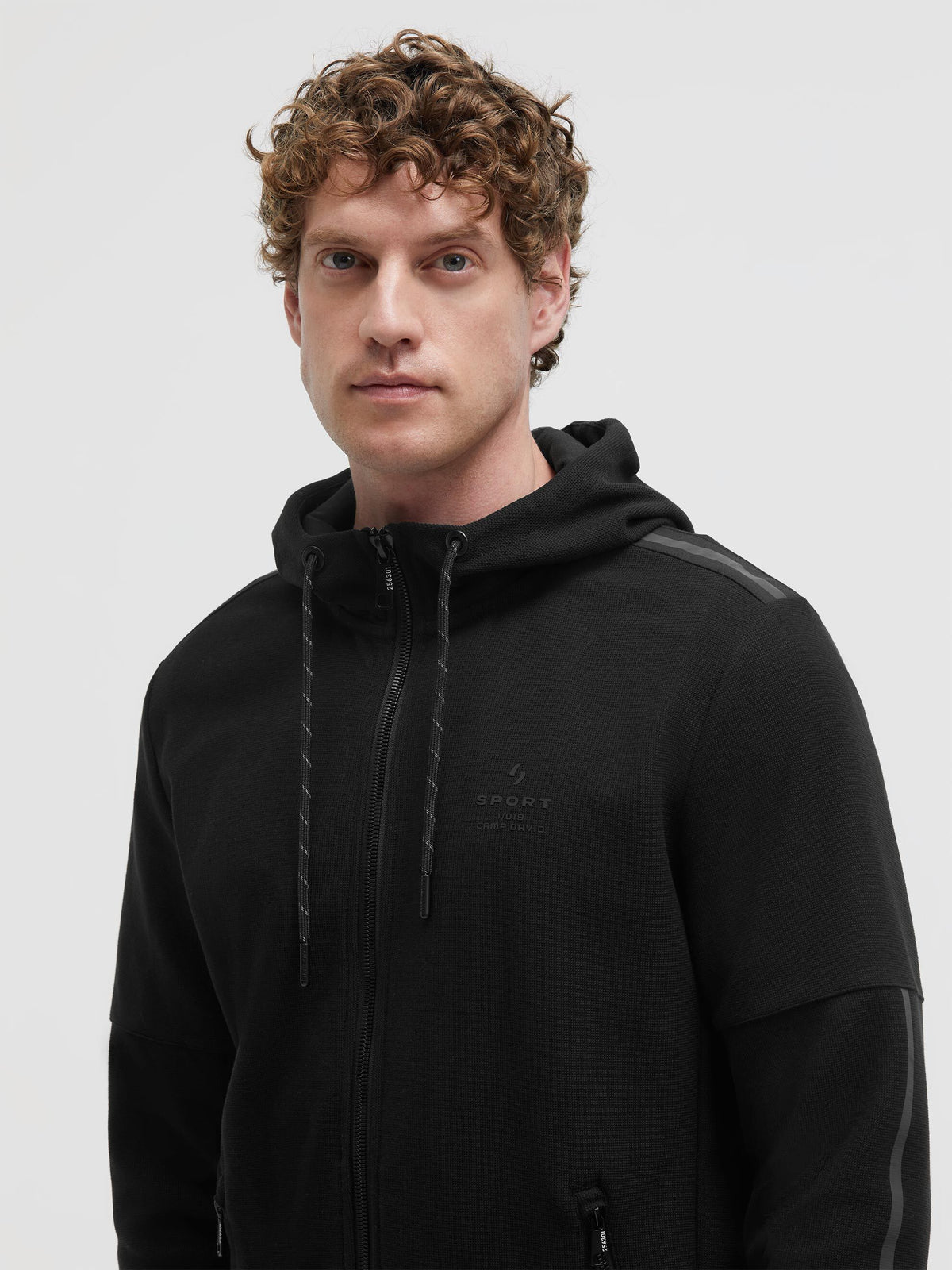 Kapuzensweatjacke aus Interlock-Pikee mit Backprint black