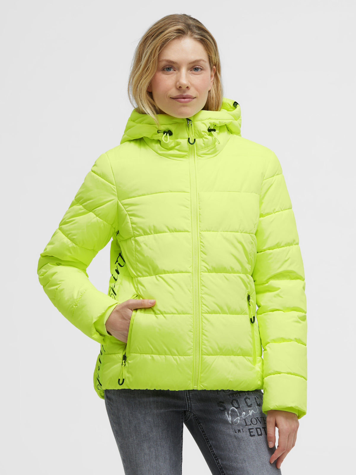 Sportliche Winterjacke mit Kapuze und Tapes neon yellow - 2