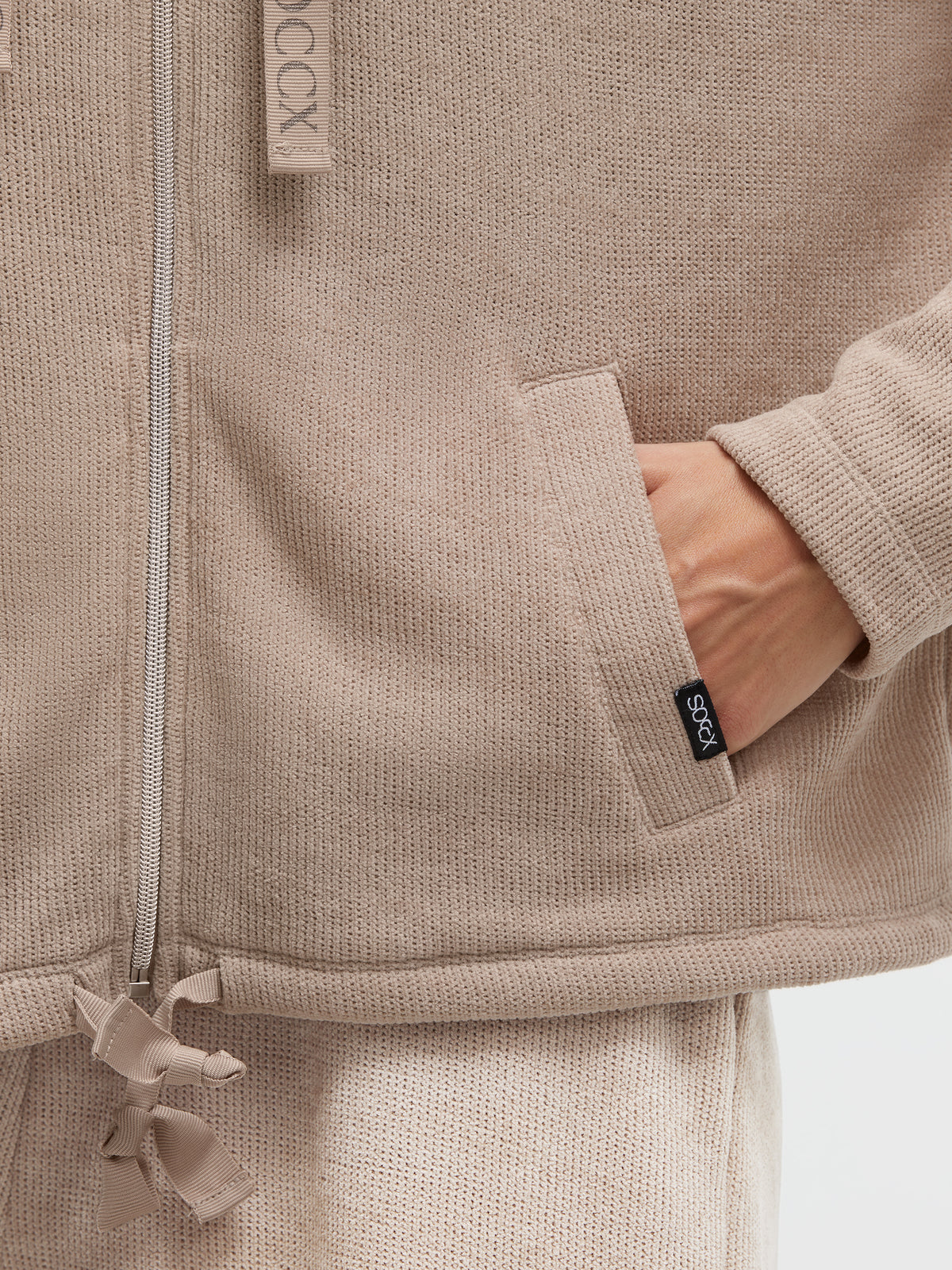 Oversize Sweatjacke aus Rippsamt mit Kapuze almond cream