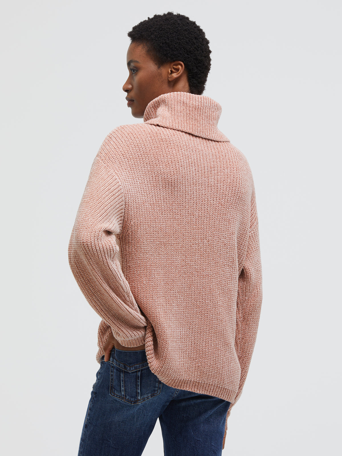 Sweter z tkaniny szenilowej z golfem i logo - 5