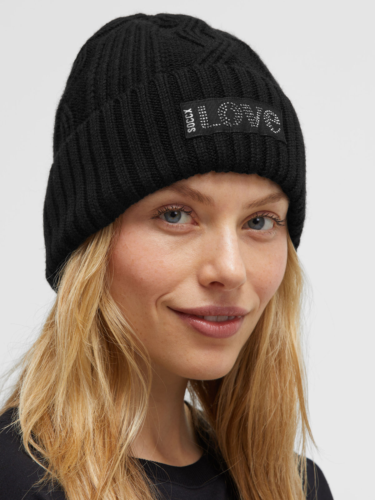 Strickmütze mit Zopfmuster und Logo-Artwork black