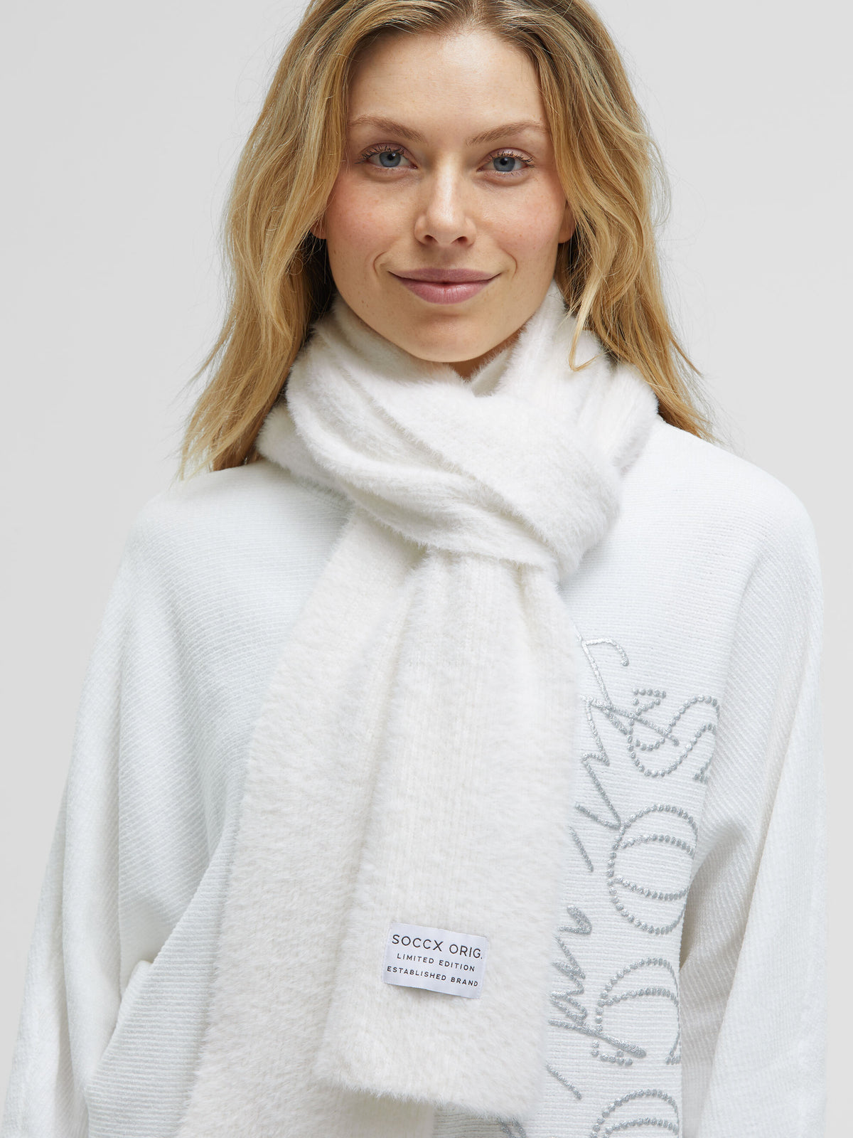 Schal aus Federgarn cotton white