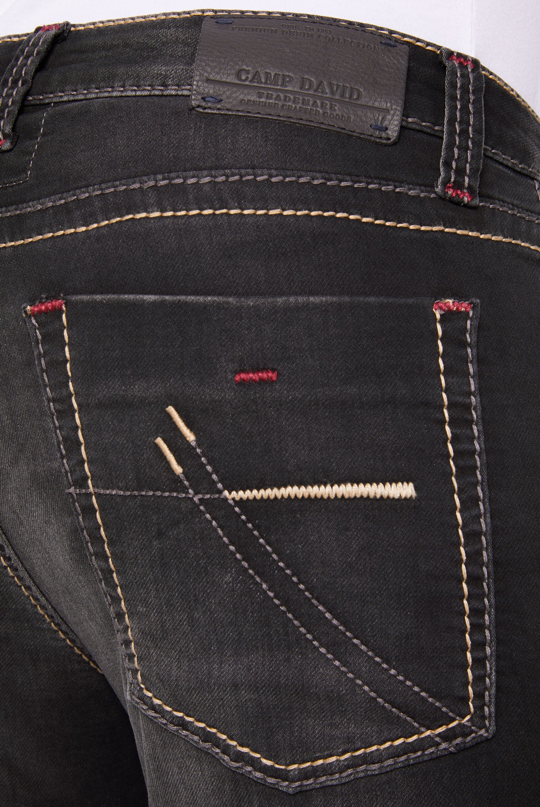 Jeansy NI:CO Regular Fit