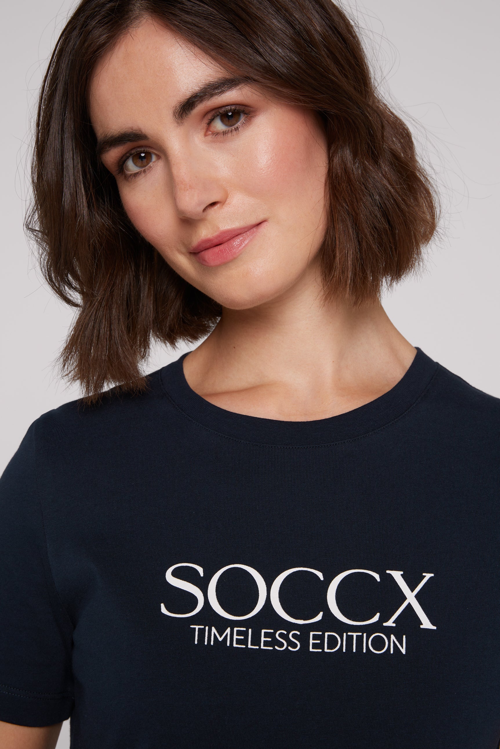 T-Shirt z podstawowej kolekcji z nadrukiem logo