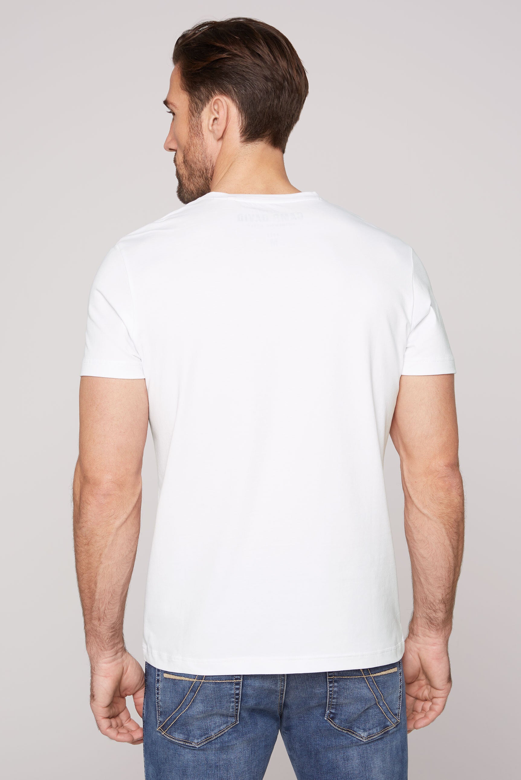 T-Shirt z podstawowej kolekcji z dekoltem w serek i nadrukiem logo